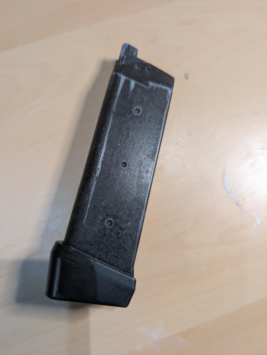 Airsoft Glock GBB Green Gas Magazine HOLDS GAS Tokyo Marui Marked Baseplate