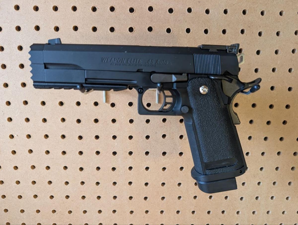 WE Tech Strike Face 5.2 Hi-Capa GBB Airsoft Pistol Threaded + 5 Magazines