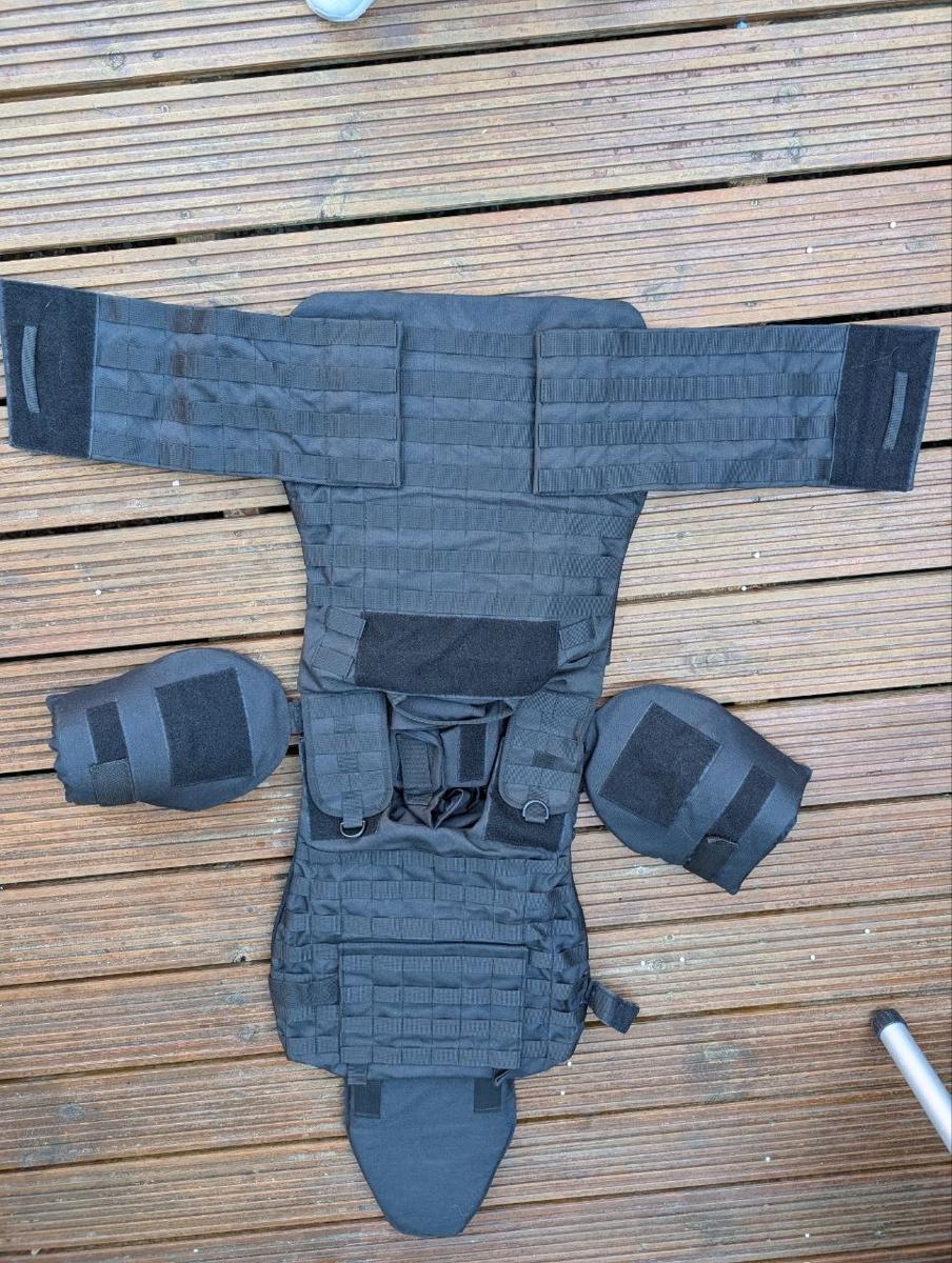Airsoft Plate Carrier Black MOLLE Tactical Vest Deltoid Shoulder Groin Guards