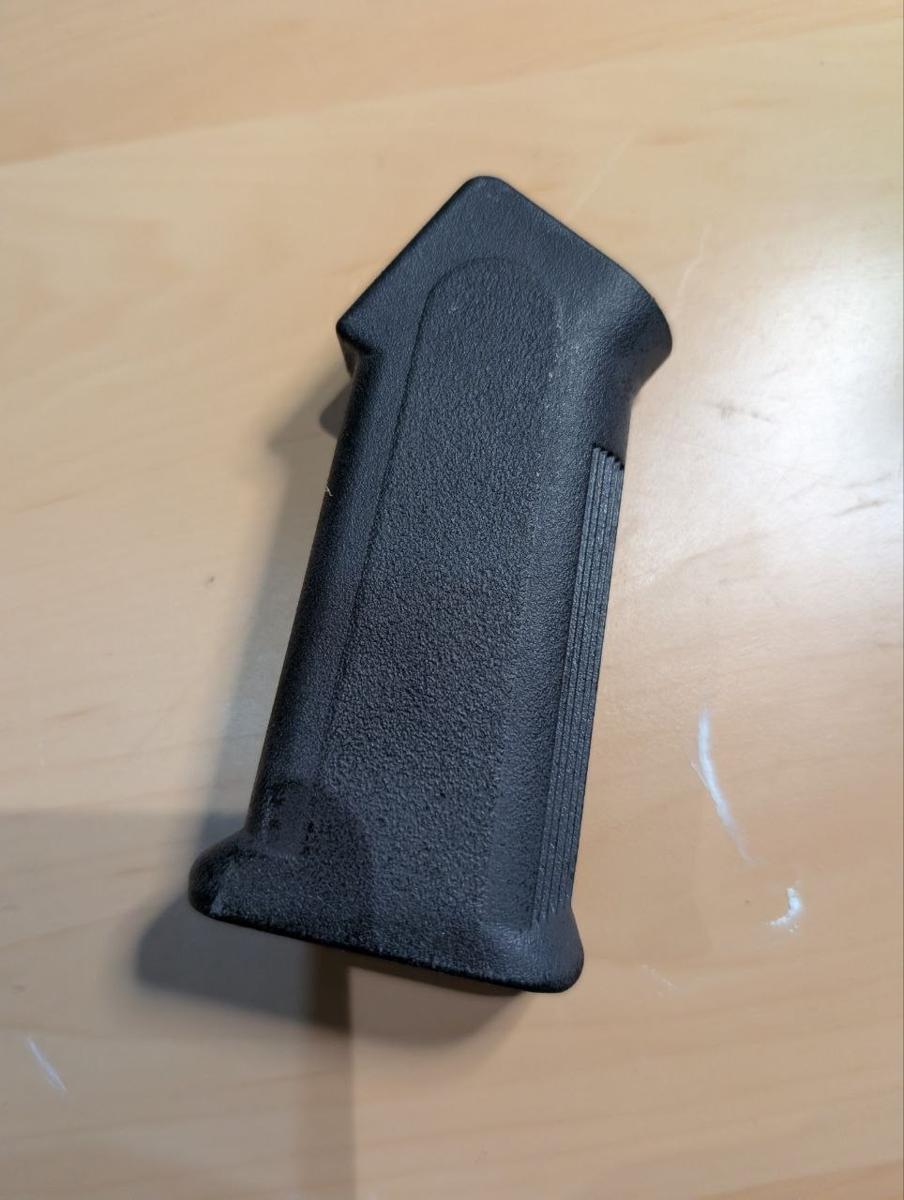 AR15 M4 Pistol Grip Black Polymer Beavertail Airsoft AEG Replacement Part
