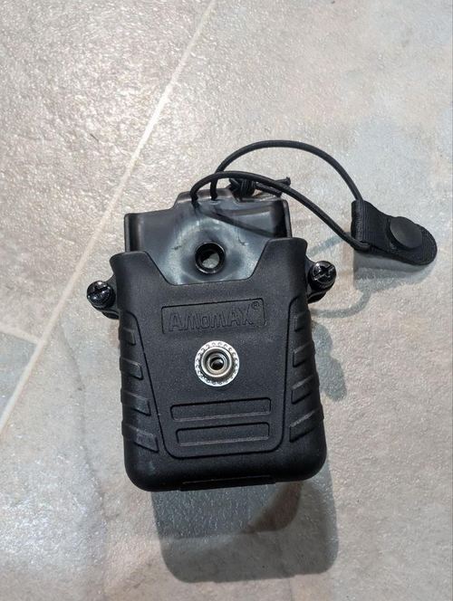 Amomax Radio Pouch Holder Black Polymer Adjustable Bungee Retention RH Airsoft